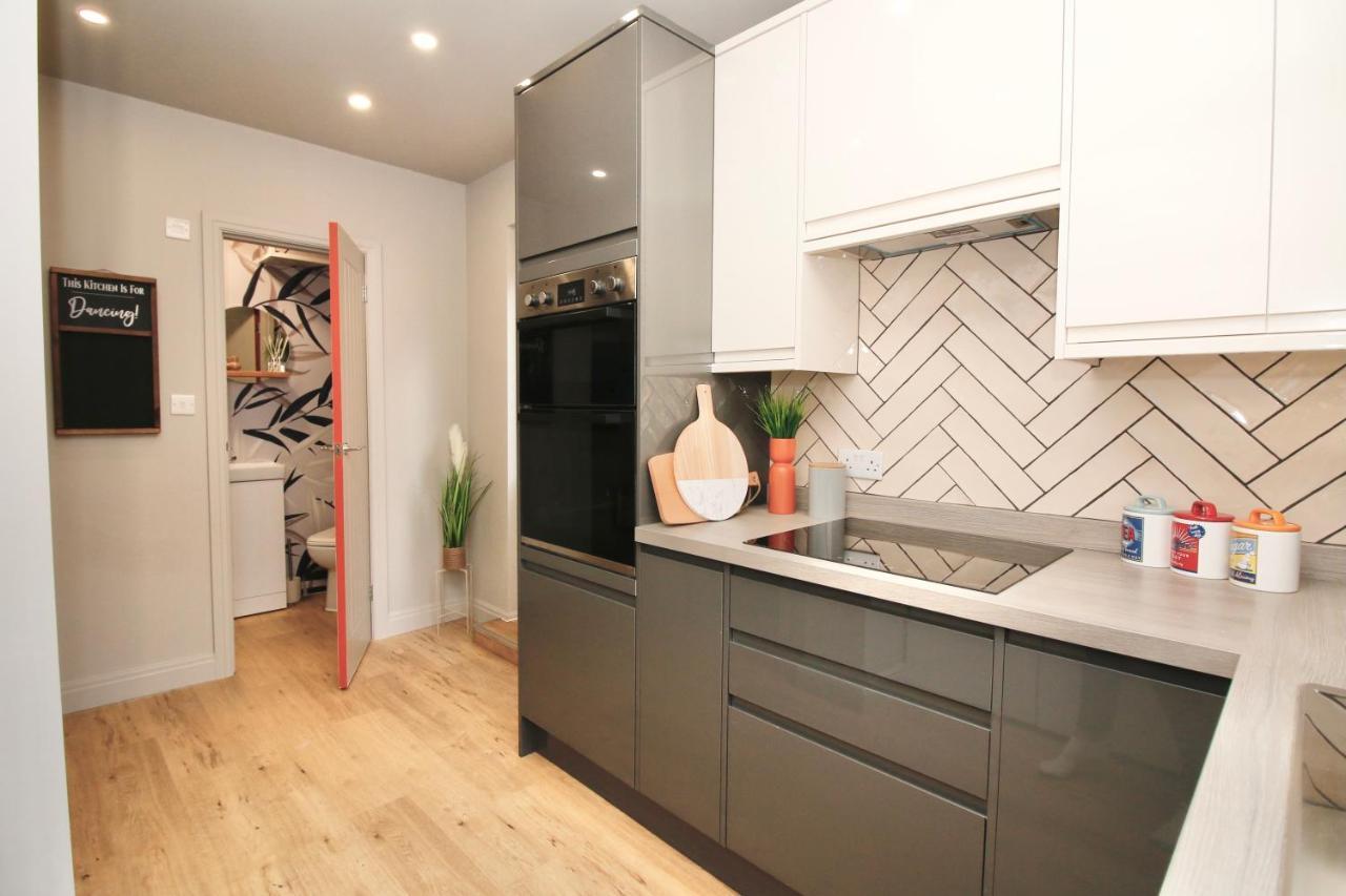 Xxhot Tubxx 4Bed Semi, Sleeps 8, 2 Bathrooms Blackpool Kültér fotó