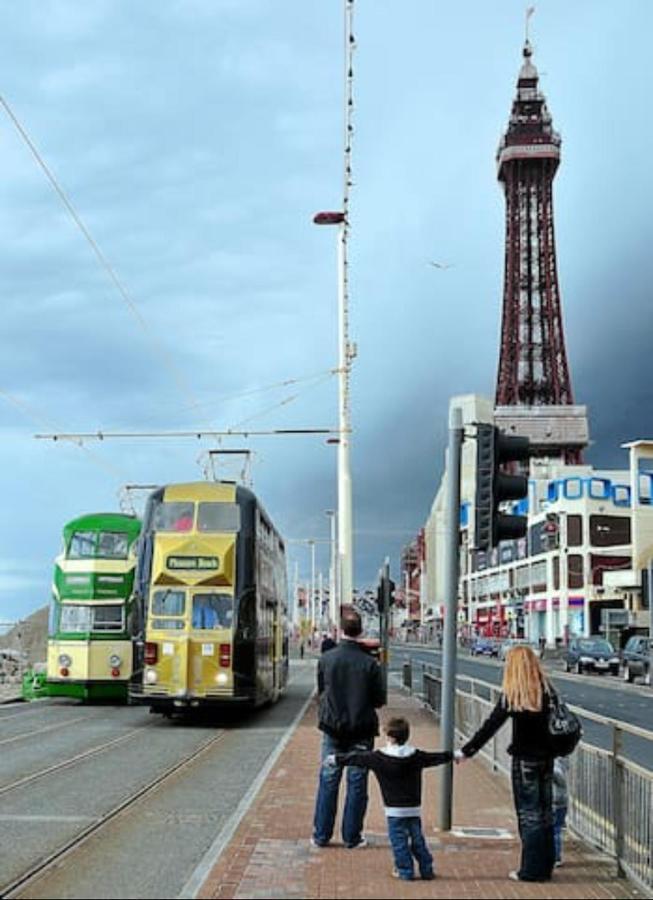 Xxhot Tubxx 4Bed Semi, Sleeps 8, 2 Bathrooms Blackpool Kültér fotó